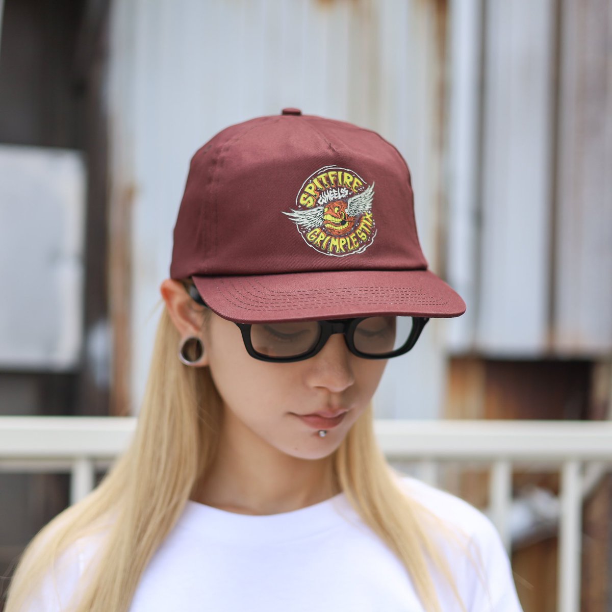 Feelin_osaka's tweet photo. 【SPITFIRE X GRIMPLE STIX】FLYING GRIMPLE SNAPBACK CAP (MAROON)
https://t.co/sfFrvKHUif
#SPITFIRE × #GRIMPLESTIX コラボレーションアイテム。
落ち着いたMAROONカラーのボディに落とし込まれた
インパクトのあるコラボグラフィックがスタイリングのアクセントに。
#spitfirewheels #feelin https://t.co/CT5W2w6yHS