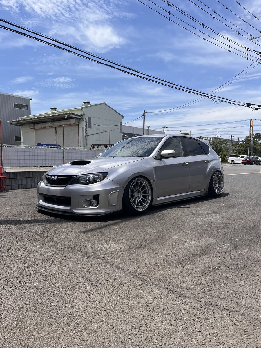 mikGRB's tweet photo. サードのキャタぶち込んでくるのでウキウキ洗車 https://t.co/4Nql5vgksc