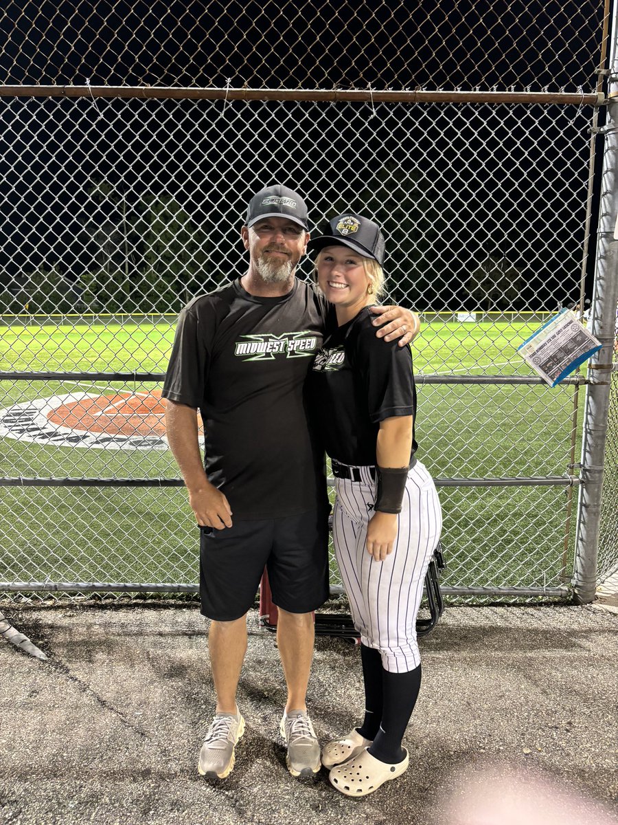 kenn_hedrick31's tweet photo. ELITE 8!!!! 
Come see us tomorrow!! GP field 16
@18uSpeed_Koltes

@GretchenMead27 @MadyJBunnz
@CoachNeubauer_6 @UNC_BearsSB
@h_kathios19 @THolt0184
@NSU_Softball @daniellepenner
@TU_Softball @SailfishSB @SCFSoftball @Tampa_Softball  @CS_Tigers_SB
@Brandon14Carr @MarcKKendrick https://t.co/Fl3T1S7S3c