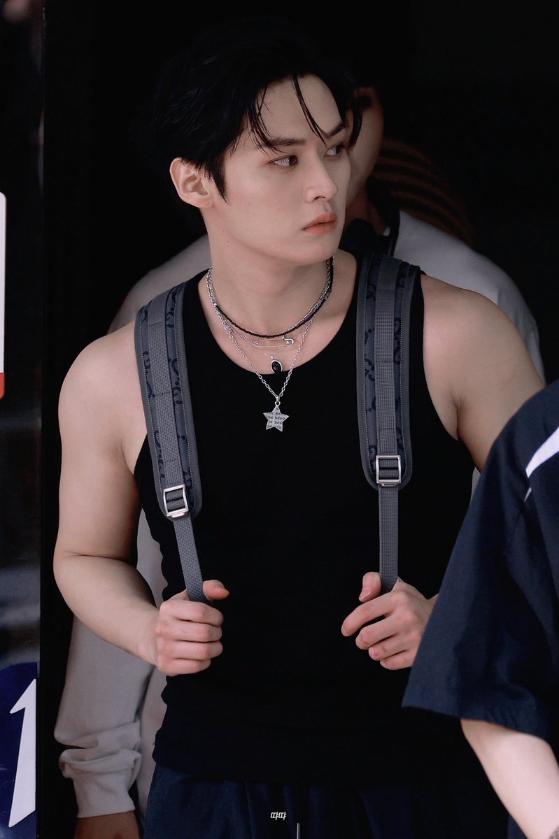 LeeKnowBrazil's tweet photo. #MIDIA • O Lee Know na pré-gravação do Music Bank????????!!!!!?????!!!!??????!??

#LeeKnow #리노 @Stray_Kids ⭐️ https://t.co/1k4OW0qJYp
