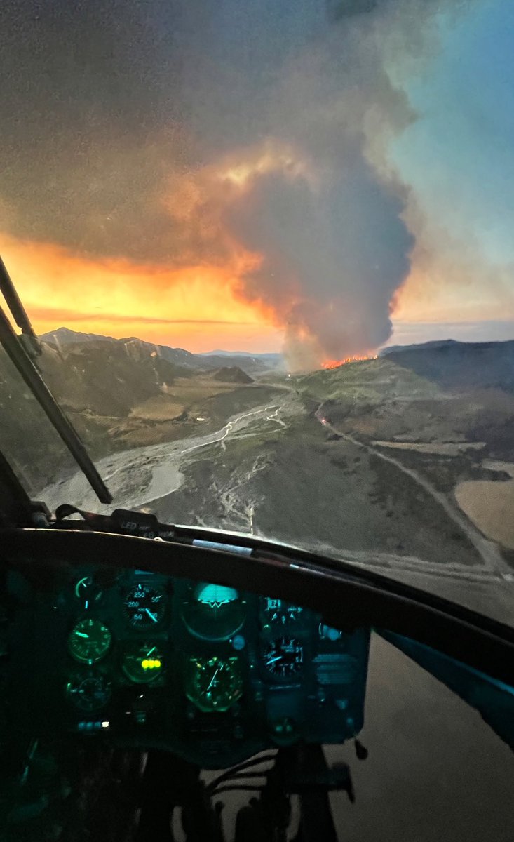 #ApacheFire - Ventura County 

1,499+ acres with 0% containment.
📷 Pilot Chua