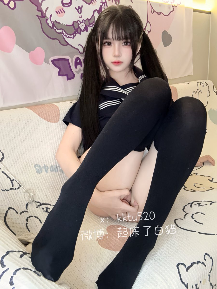 想做你的猫，可以被主人你喂养  
         （这套图包有细节🤏）

@RLWJ_kuking @JWCJ_kuxs https://t.co/7w89kHqDCf