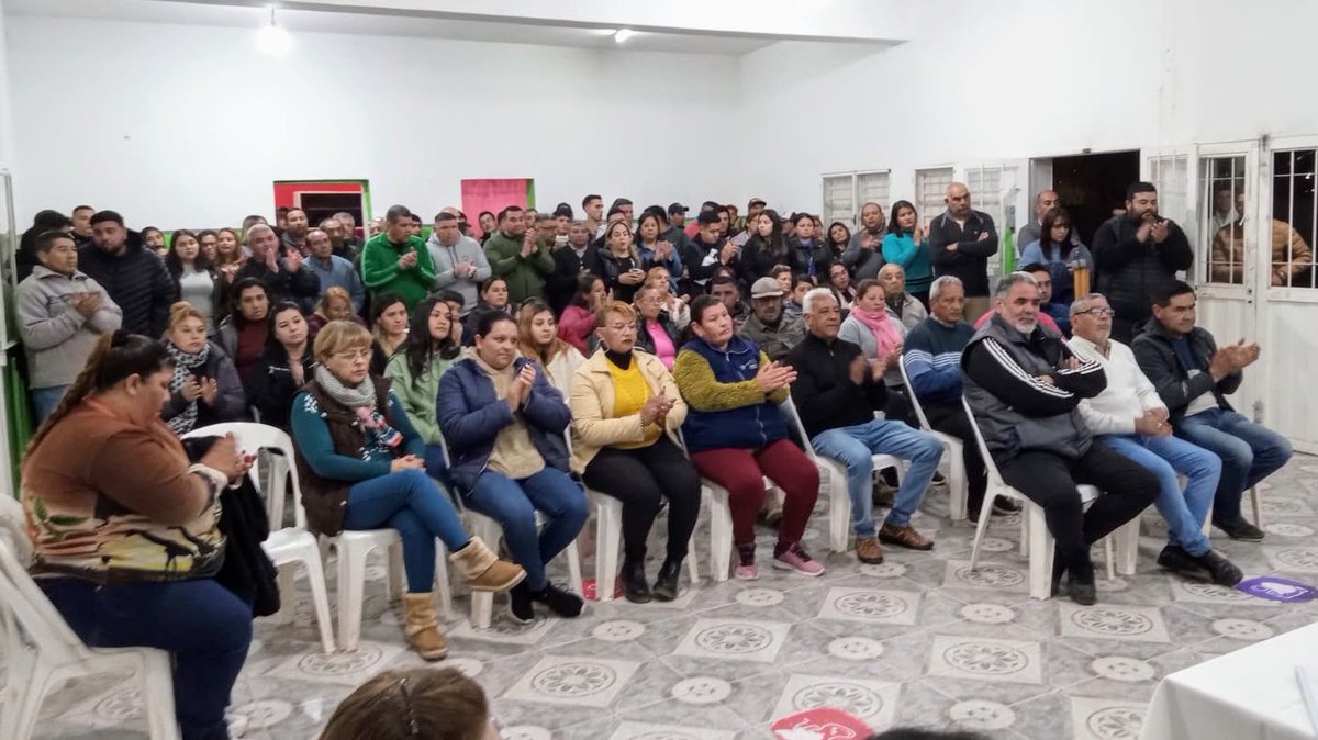 AkikiTurko's tweet photo. Celebro que una causa en común nos haya encontrado en unidad a la dirigencia peronista de nuestro Dpto. En este encuentro manifestamos nuestro apoyo y respaldo al gobernador @QuintelaRicardo para que presida el PJ Nacional. Nos queda una gran tarea por delante. #RQConduce✌🏻 https://t.co/8zUgYfLHvp