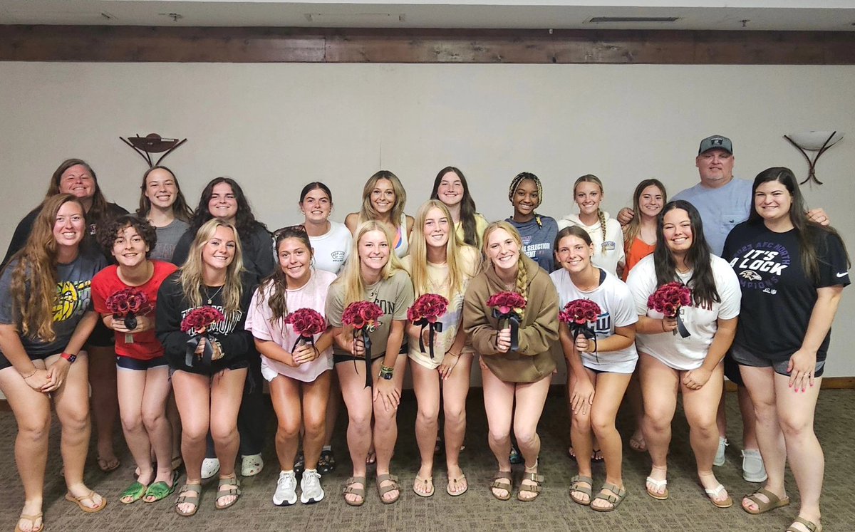 TNT Maryland Softball 🧨💥🥎 (@tntmarylandgold) on Twitter photo 