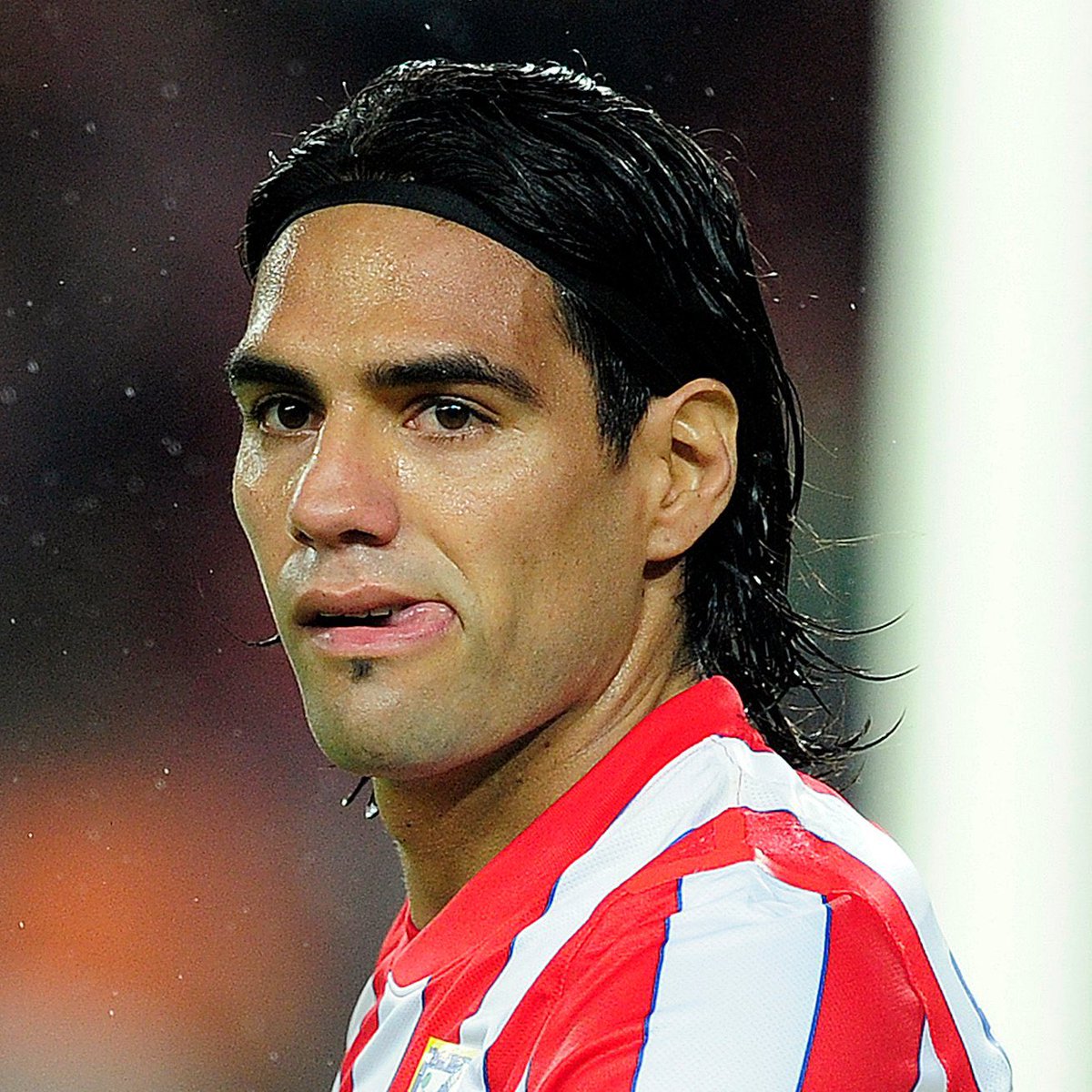 Número 9 🎩 tweet media