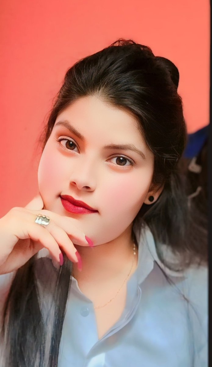 यात्रा निकै लामो छ कोहि 
साथमा नहुदा पनि प्रगती गरेर देखाउनु छ !!
🌹🥀💐,🌄