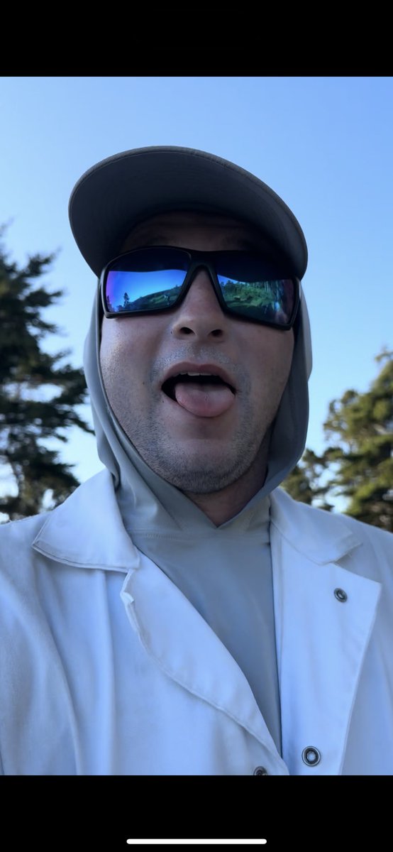 SteveHoopsDoc's tweet photo. @BandonDunesGolf The absolute best! Simon https://t.co/ObeohnlWwm