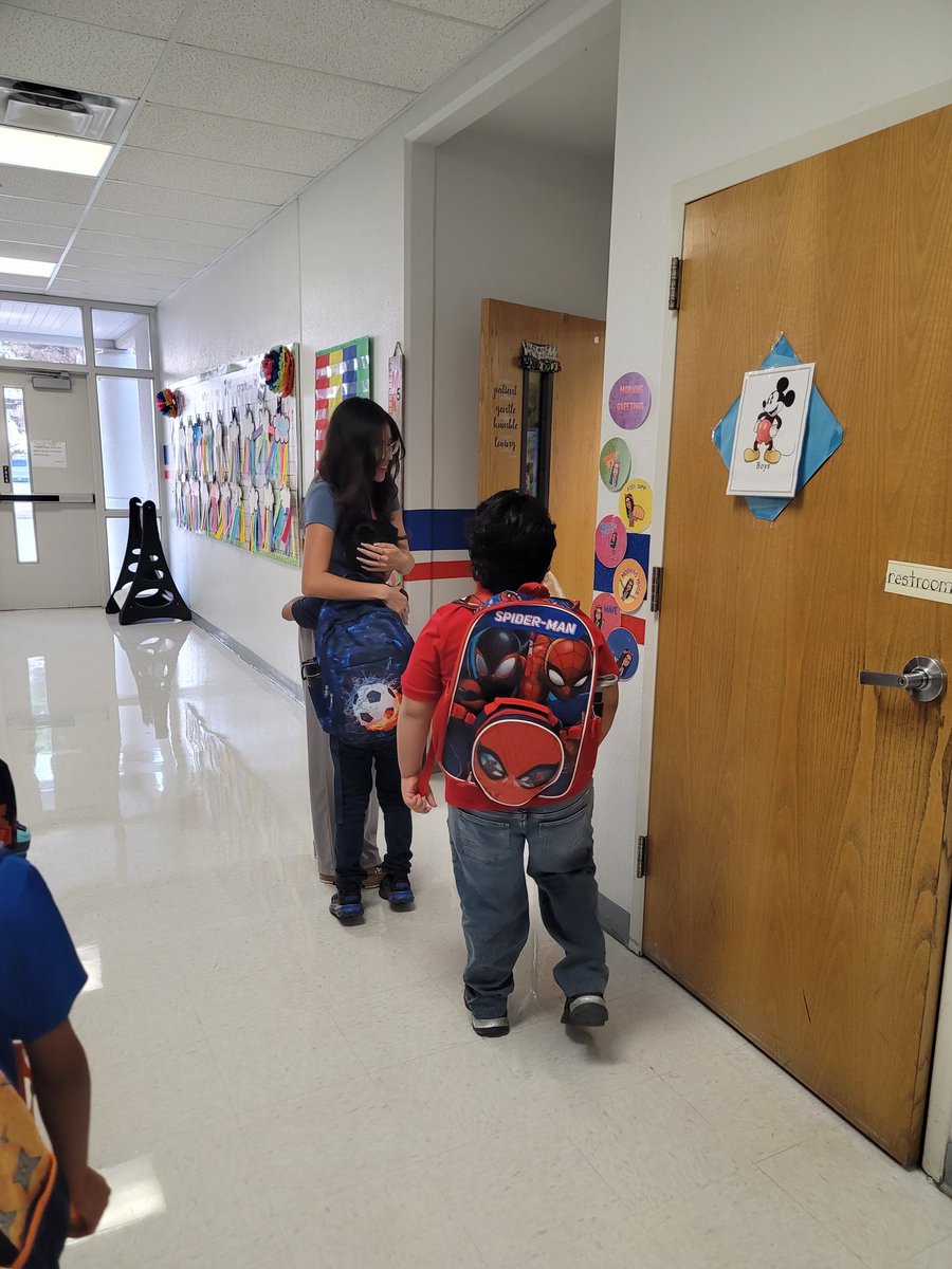 yangel00's tweet photo. When Miss Lomeli hits the ground running!! Building Relationships is Number ONE and she ran with that piece of advice!! Super PROUD of her!
#DHEBobcats #teacherlife #mysidekick #UTEPResident https://t.co/fvt8xRrRNT