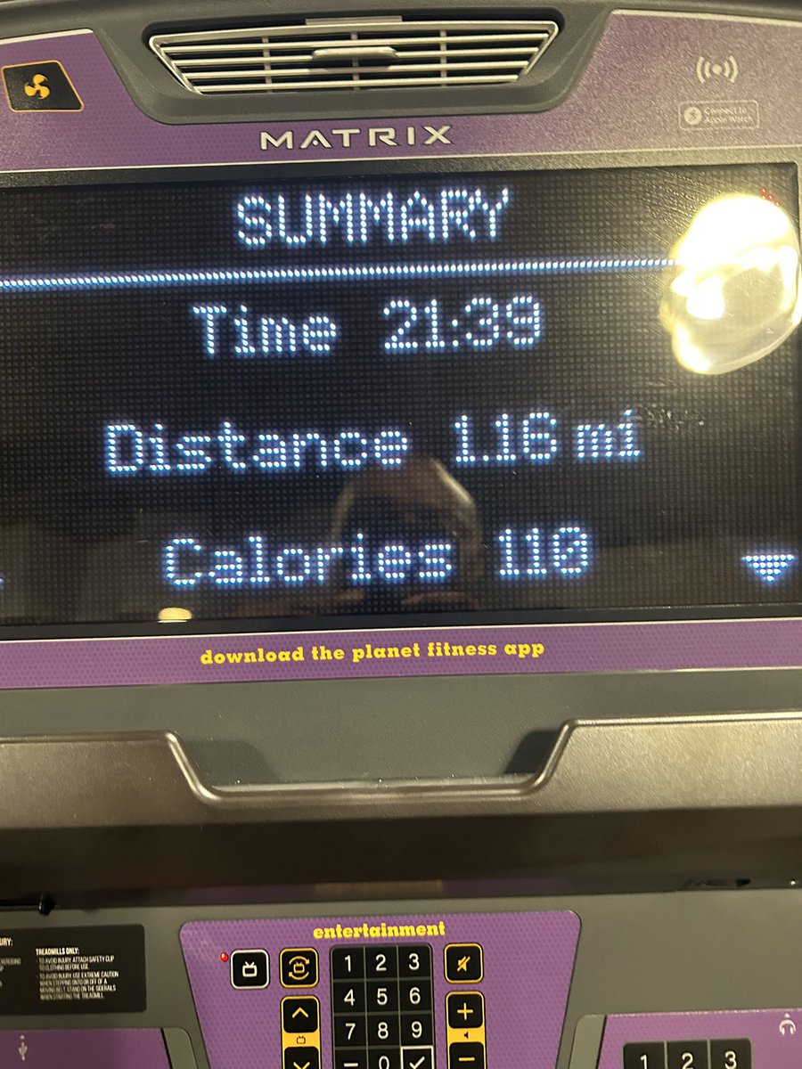 thegrazman86's tweet photo. #planetfitness #cardio #day4 #thisweek #22pushups #upperbodyweights https://t.co/Vumsm09zyo
