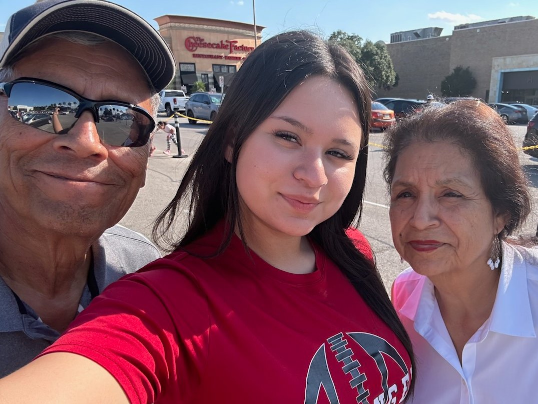 Enjoying some dessert after dinner <a href="/Cheesecake/">The Cheesecake Factory 🍰</a> in San Antonio.