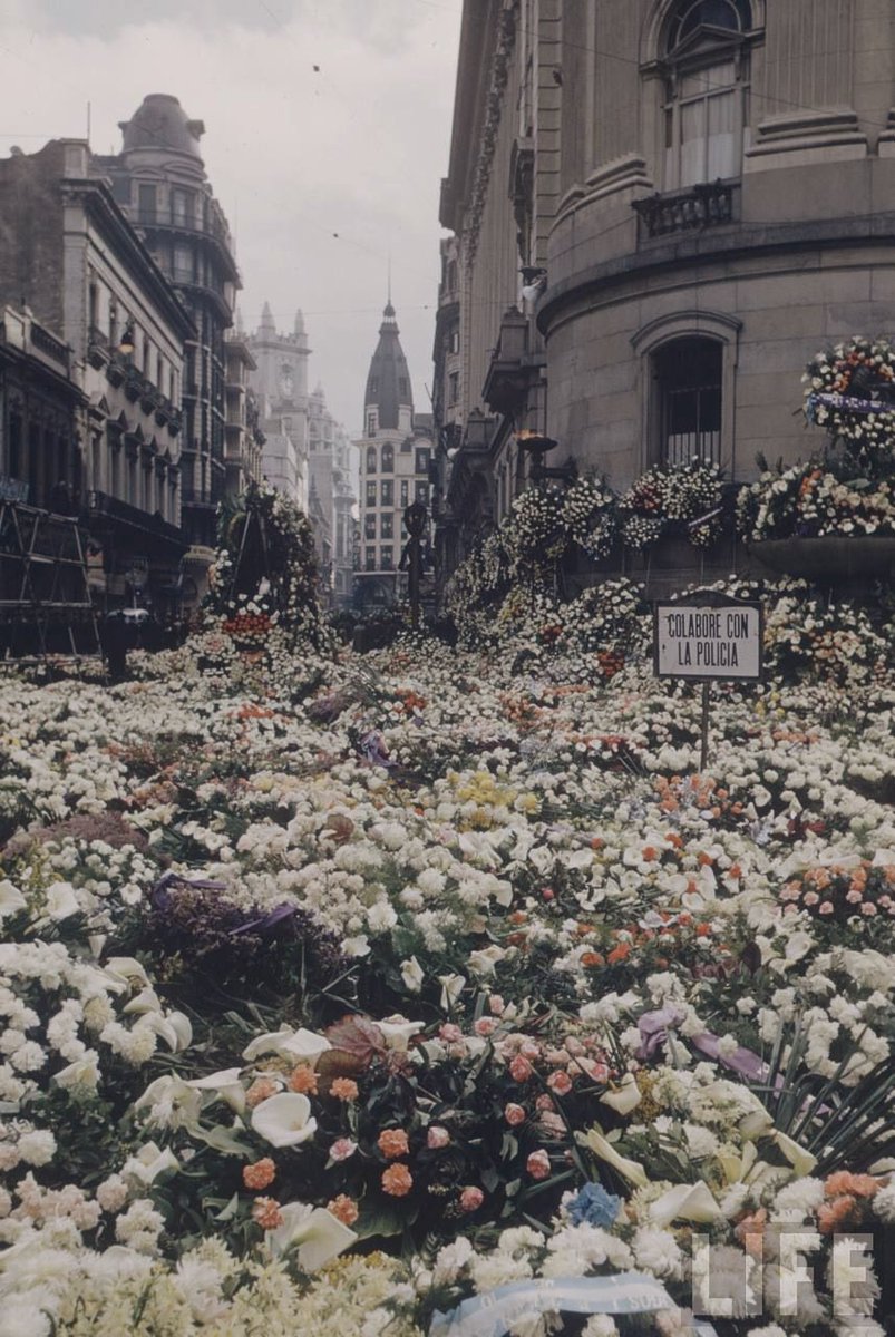 El día que Argentina se quedó sin flores. Evita eterna y nuestra.