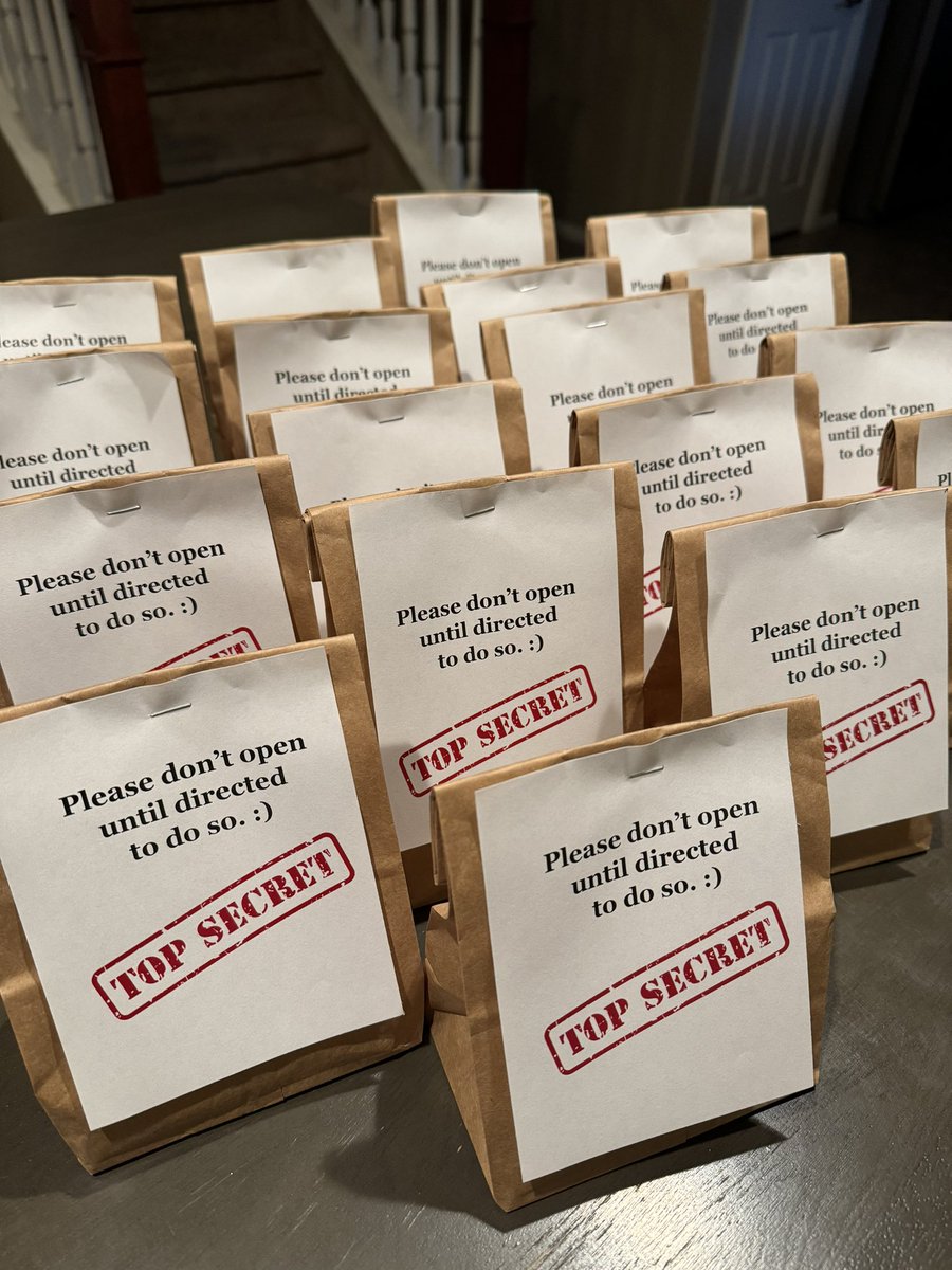 brentcoley's tweet photo. My keynote tomorrow will include a little mystery at each table. 🤔 #EduInfluence https://t.co/53Wto6EUJQ