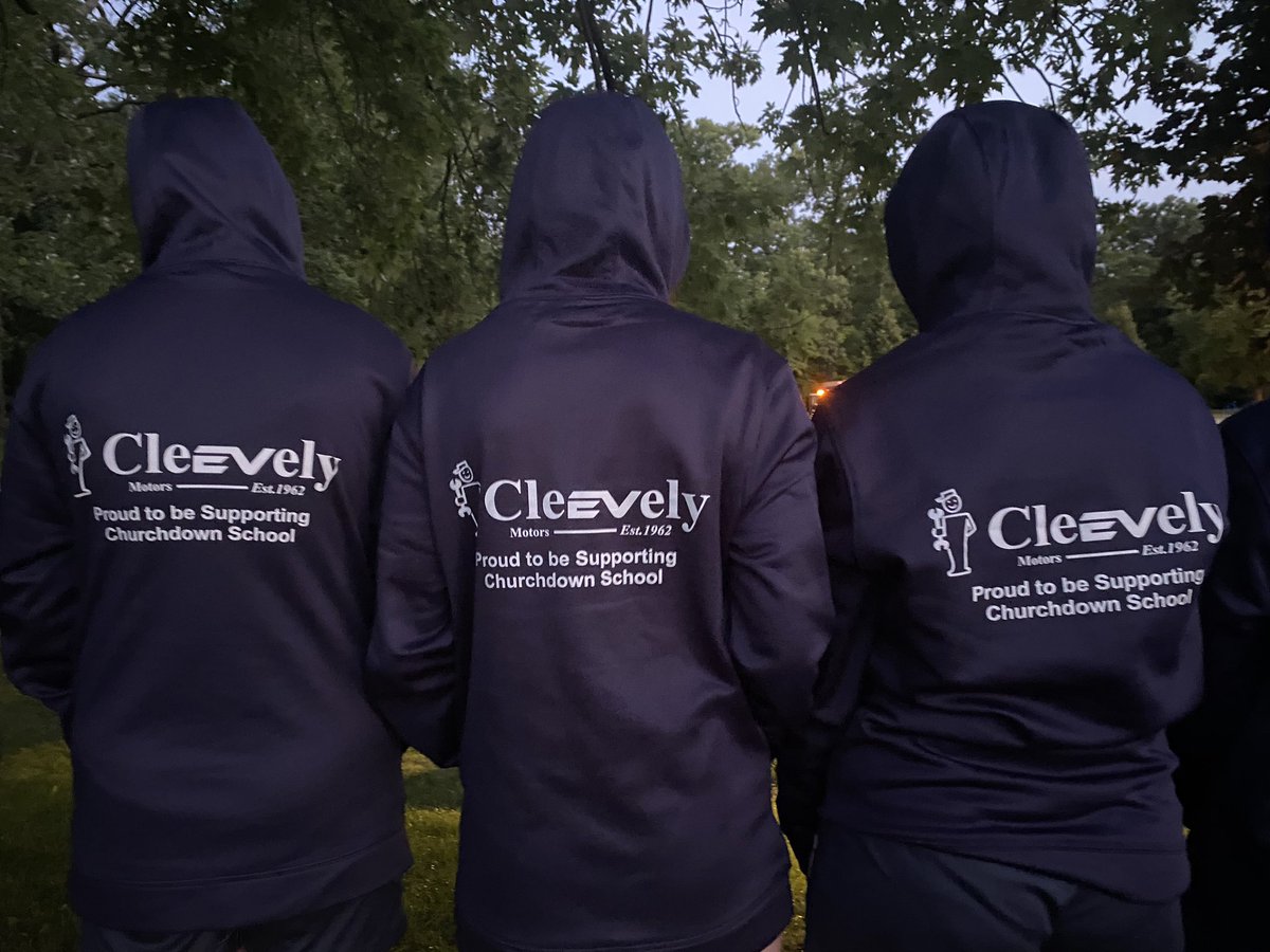 Tour jumpers keeping us warm whilst watching the boys fixture! Thank you <a href="/cleevelyev/">Cleevely Ev</a>  💙💙💙