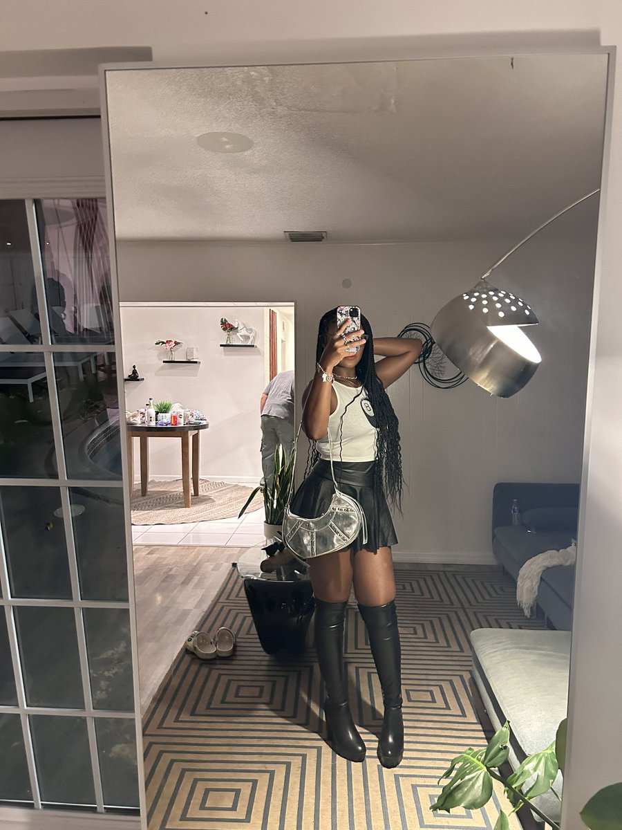 zhariiaaa's tweet photo. Still reminiscing about my Miami trip. https://t.co/xDOqZedJiA