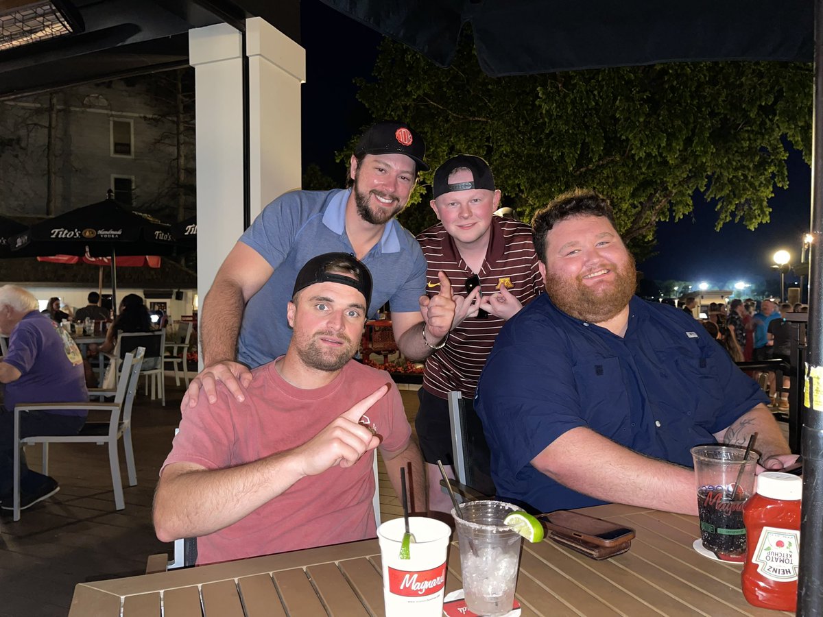 Thanks for all the bday wishes! Here’s to great friends and another year #28