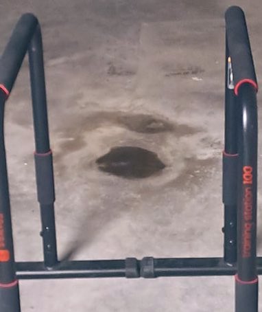 tuganway's tweet photo. @Alexis_Le_R Est ce le résultat de toi après ta série de burpees ? https://t.co/gGkGxXBR65