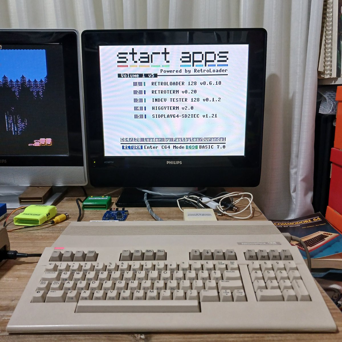 homecomputer_64's tweet photo. 🇦🇷 Cartucho "Start Apps" en ROM para C128

🇺🇲 "Start Apps" cartridge in ROM for C128

#commodore64 #c64 #amiga500 #sinclairspectrum #retrogaming #8bit #16bit #homecomputer #retrogamer #retrocomputacion #atari #msx #amstrad #atarist #ti994A #commodore #c128 #commodore128 https://t.co/regDvm991w