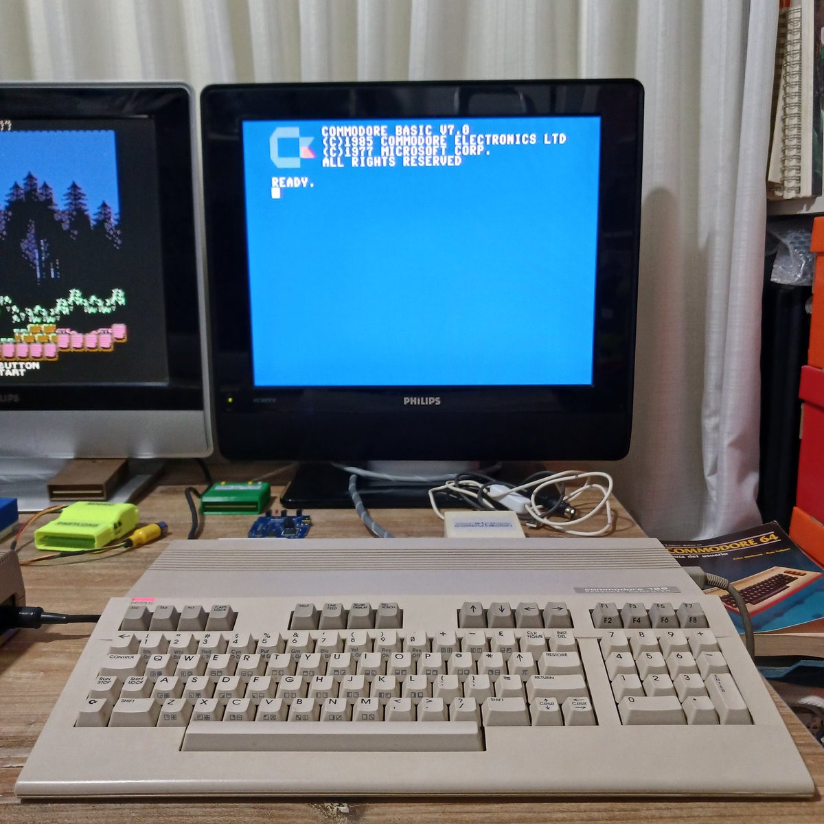 homecomputer_64's tweet photo. 🇦🇷 Cartucho "Start Apps" en ROM para C128

🇺🇲 "Start Apps" cartridge in ROM for C128

#commodore64 #c64 #amiga500 #sinclairspectrum #retrogaming #8bit #16bit #homecomputer #retrogamer #retrocomputacion #atari #msx #amstrad #atarist #ti994A #commodore #c128 #commodore128 https://t.co/regDvm991w
