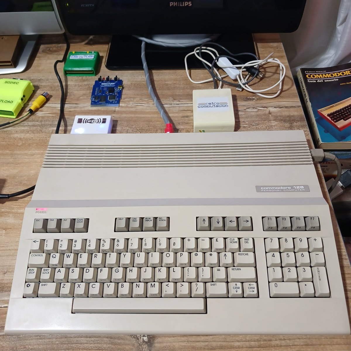 homecomputer_64's tweet photo. 🇦🇷 Cartucho "Start Apps" en ROM para C128

🇺🇲 "Start Apps" cartridge in ROM for C128

#commodore64 #c64 #amiga500 #sinclairspectrum #retrogaming #8bit #16bit #homecomputer #retrogamer #retrocomputacion #atari #msx #amstrad #atarist #ti994A #commodore #c128 #commodore128 https://t.co/regDvm991w