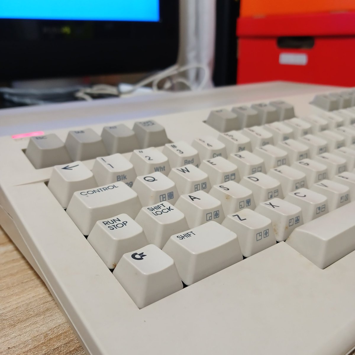 homecomputer_64's tweet photo. 🇦🇷 Cartucho "Start Apps" en ROM para C128

🇺🇲 "Start Apps" cartridge in ROM for C128

#commodore64 #c64 #amiga500 #sinclairspectrum #retrogaming #8bit #16bit #homecomputer #retrogamer #retrocomputacion #atari #msx #amstrad #atarist #ti994A #commodore #c128 #commodore128 https://t.co/regDvm991w