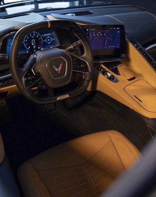 JustinSmith002's tweet photo. The 2025 Chevrolet Corvette ZR1 debuts with an aggressive design, 8,000 rpm redline, eight-speed dual clutch transmission, 1,200 pounds of downforce and the 5.5L twin-turbocharged flat plane-crank V8 with 1,064 horsepower and 828 lb-ft of torque. #GM #Chevrolet #Corvette https://t.co/SniSsZqbet