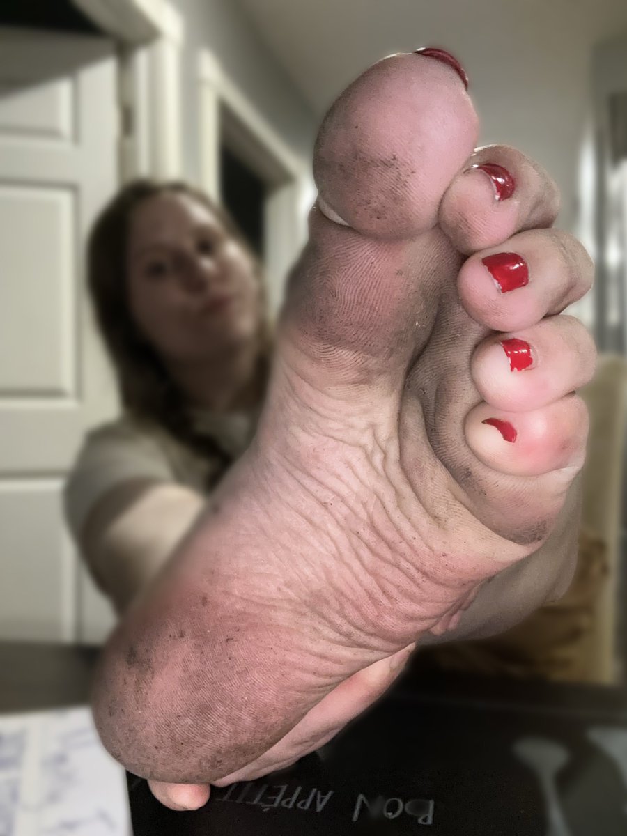 BratJ111's tweet photo. dirty &amp; smelly 👃 https://t.co/wiasp8xGCb