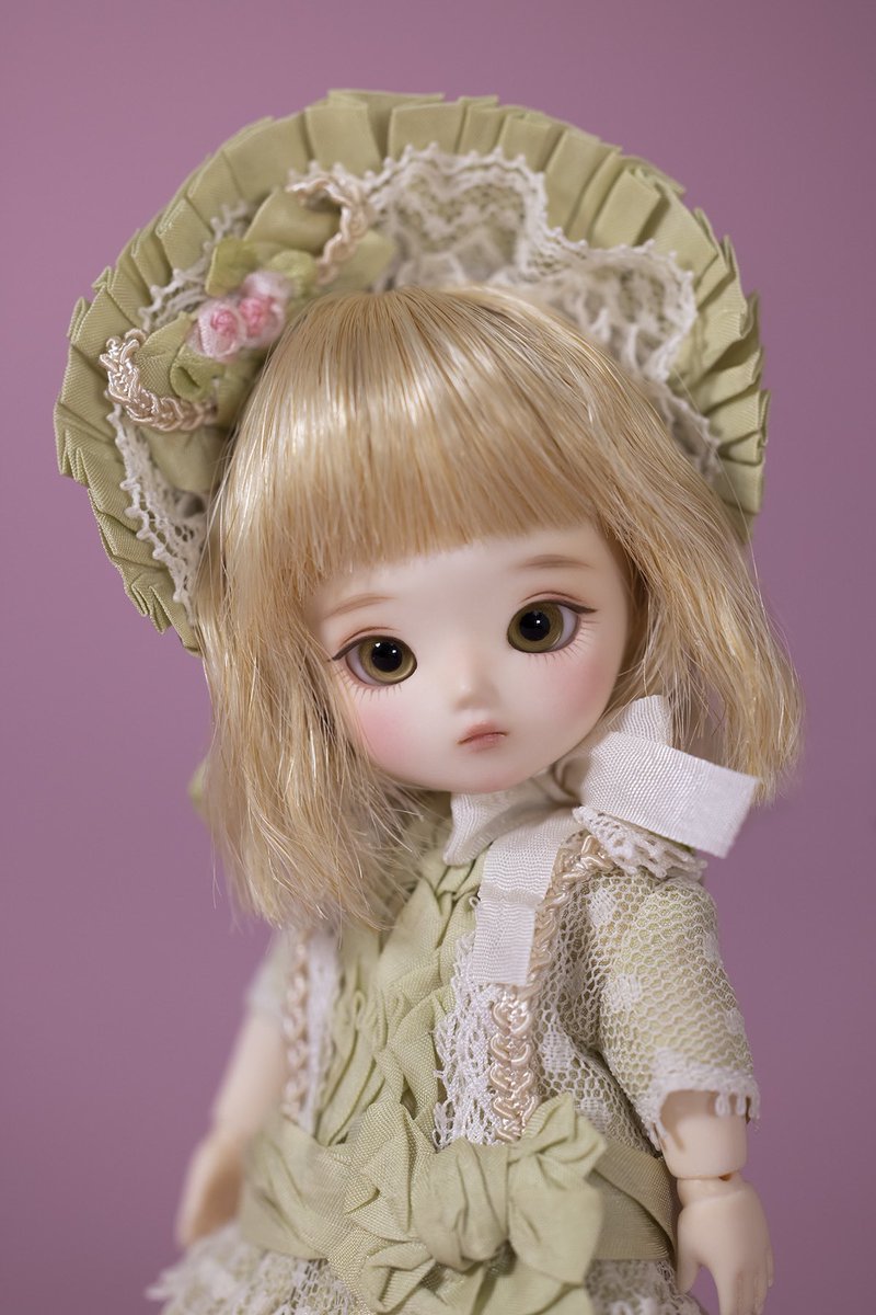 momiji_tk's tweet photo. お知らせが遅くなりましたがDollybird vol.38のsalon de momijiはキャストドールの黄変緩和方法を掲載しています。気軽にできる方法ですので黄ばんでしまったキャストドールに是非お試しください。メイクをしていて濃くなりすぎちゃった！という時の調整にも応用できます

#dollybird #PocketFairy https://t.co/7ZCA1Xwkls