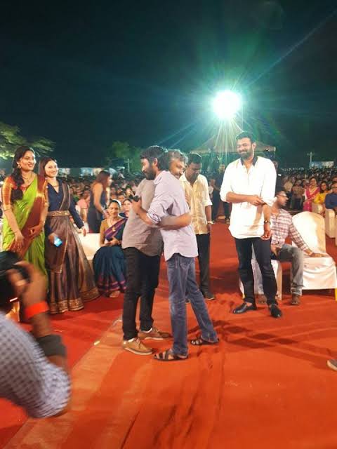 MercuryNews26's tweet photo. @ivdsai @dhanushkraja @sundeepkishan 🛑 #PrabhasThread
🛑 #DhanushThread
#RaayanBlockBuster Report https://t.co/rKtc3VAi5j
