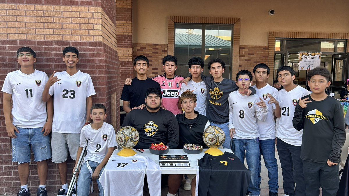 parkland_futbol's tweet photo. Huge shoutout to all the young men who showed up to Matador Mania tonight to help introduce the New Era of Parkland Futbol ⚽️〽️ #ForThePark @CoachMac_PHS @phsmats https://t.co/iJMtjHdpfw