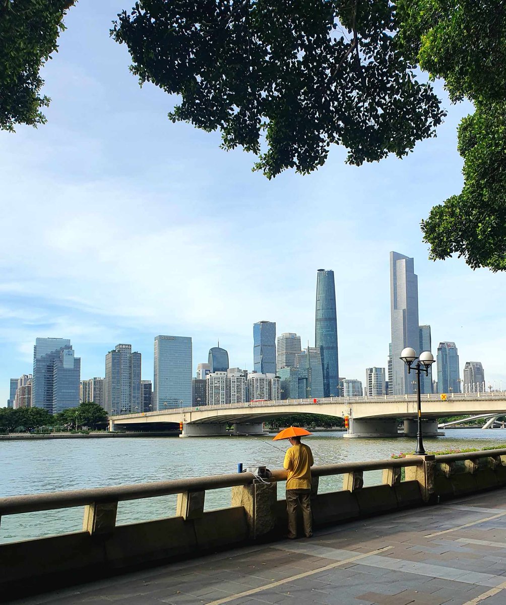 hild_de's tweet photo. Getting ready for two more presentations at one of the oldest and most beautiful campuses, Sun Yat-Sen University by the Pearl River in Guangzhou. 

https://t.co/go4w4gZl7q https://t.co/4KjyabSEJu