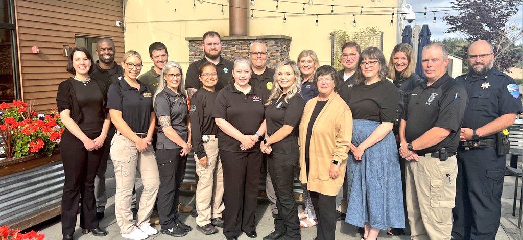 PaulChambersTV's tweet photo. Congratulations to all the students who completed the @FBILEEDA Media and Public Relations course in Anacortes Washington!

Another amazing group shaping the future of communication. Q For more info on the course, click the link below. #FBILEEDA

https://t.co/uaTmXsDhwU… https://t.co/rVLVBWEWVQ