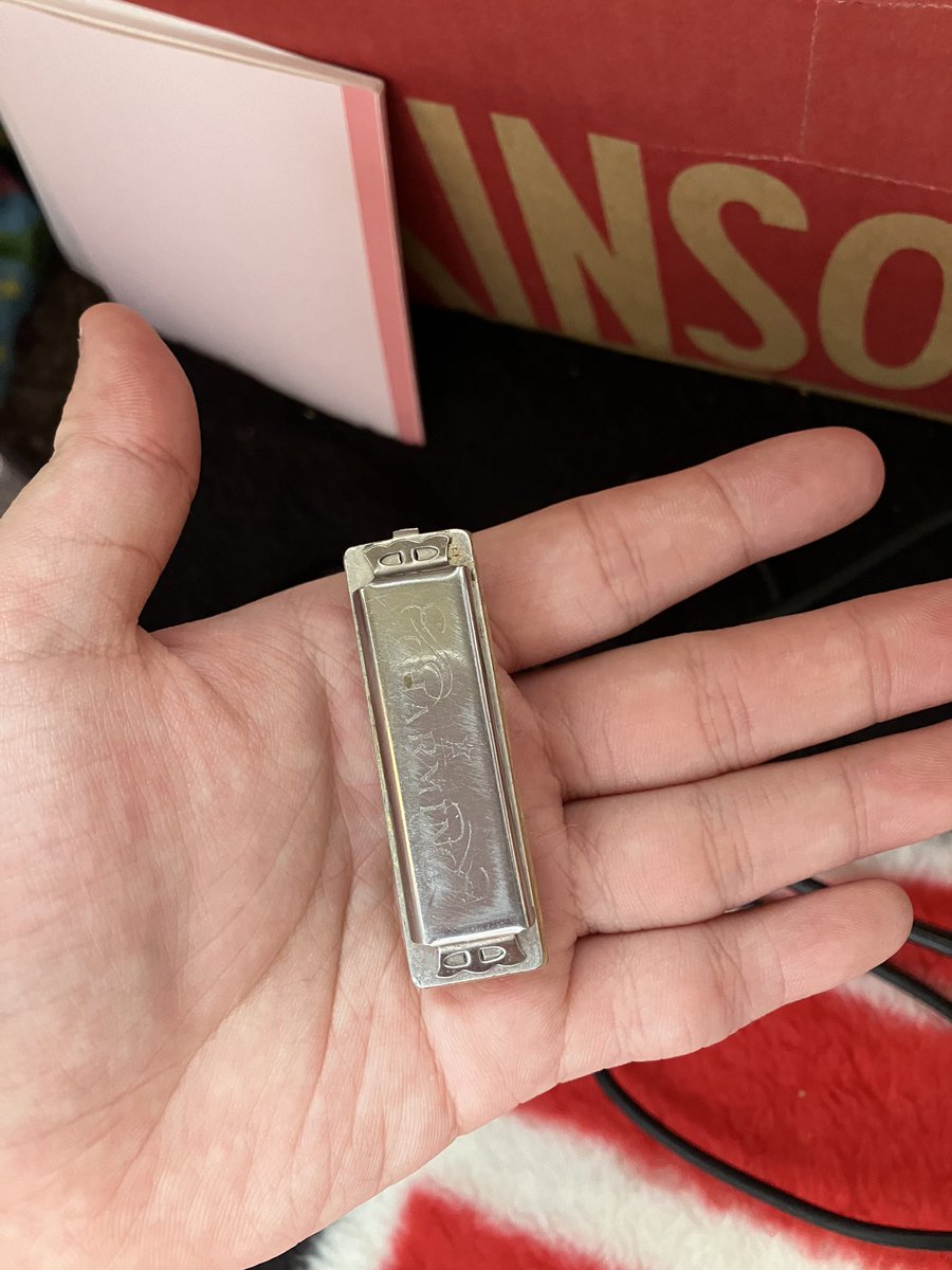 じいちゃんの遺品で
ちっちゃいハーモニカ出てきた