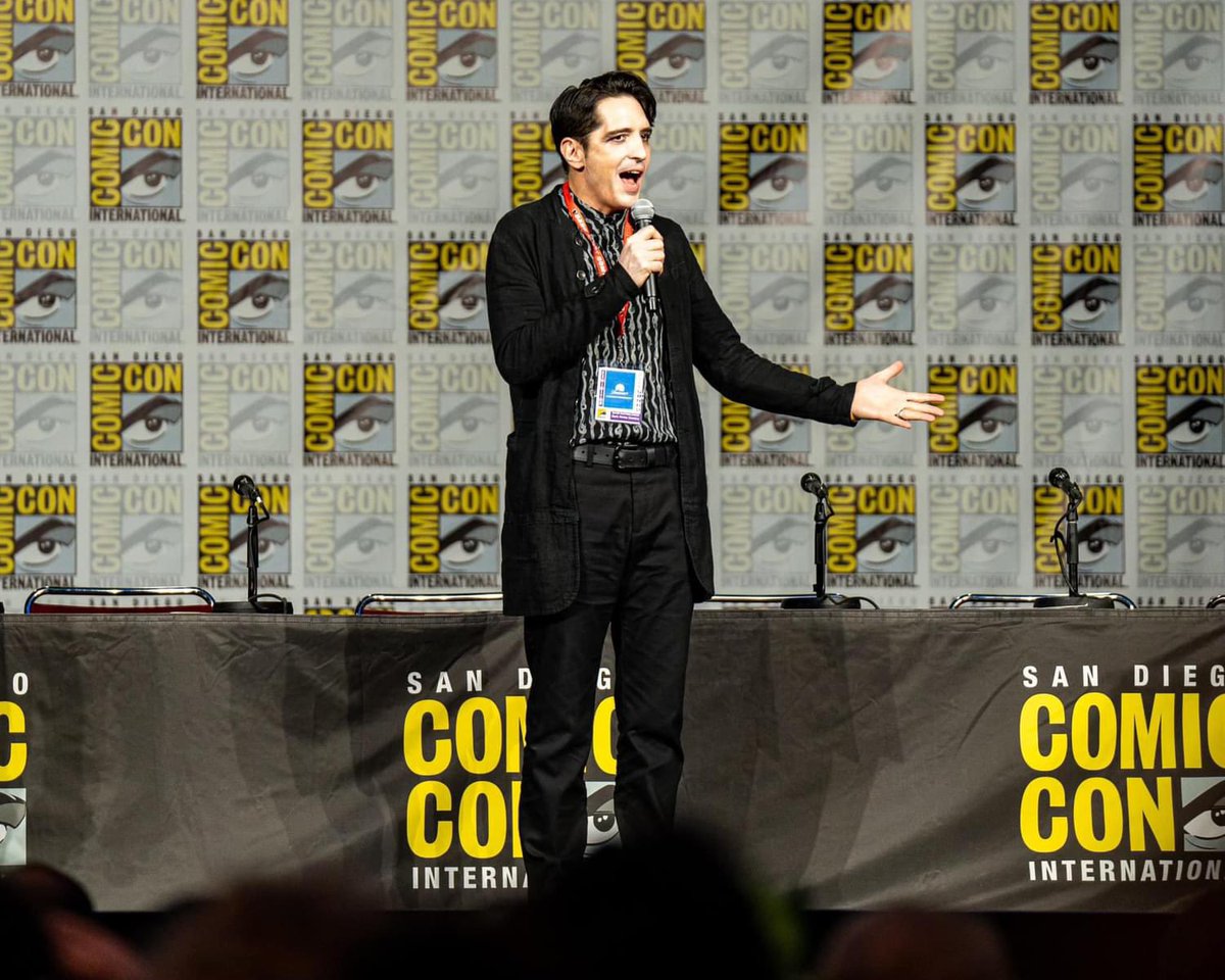 Critics Choice Awards tweet media