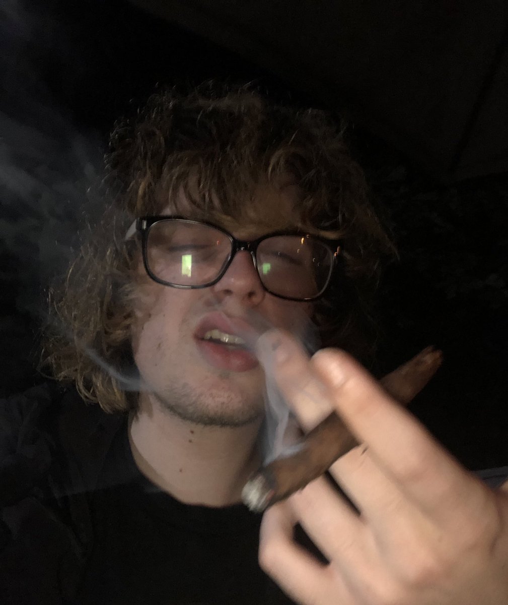 919CeeQuu's tweet photo. Same shit type
Hope everyone geeked <3 https://t.co/H7Dk9GE7Yd