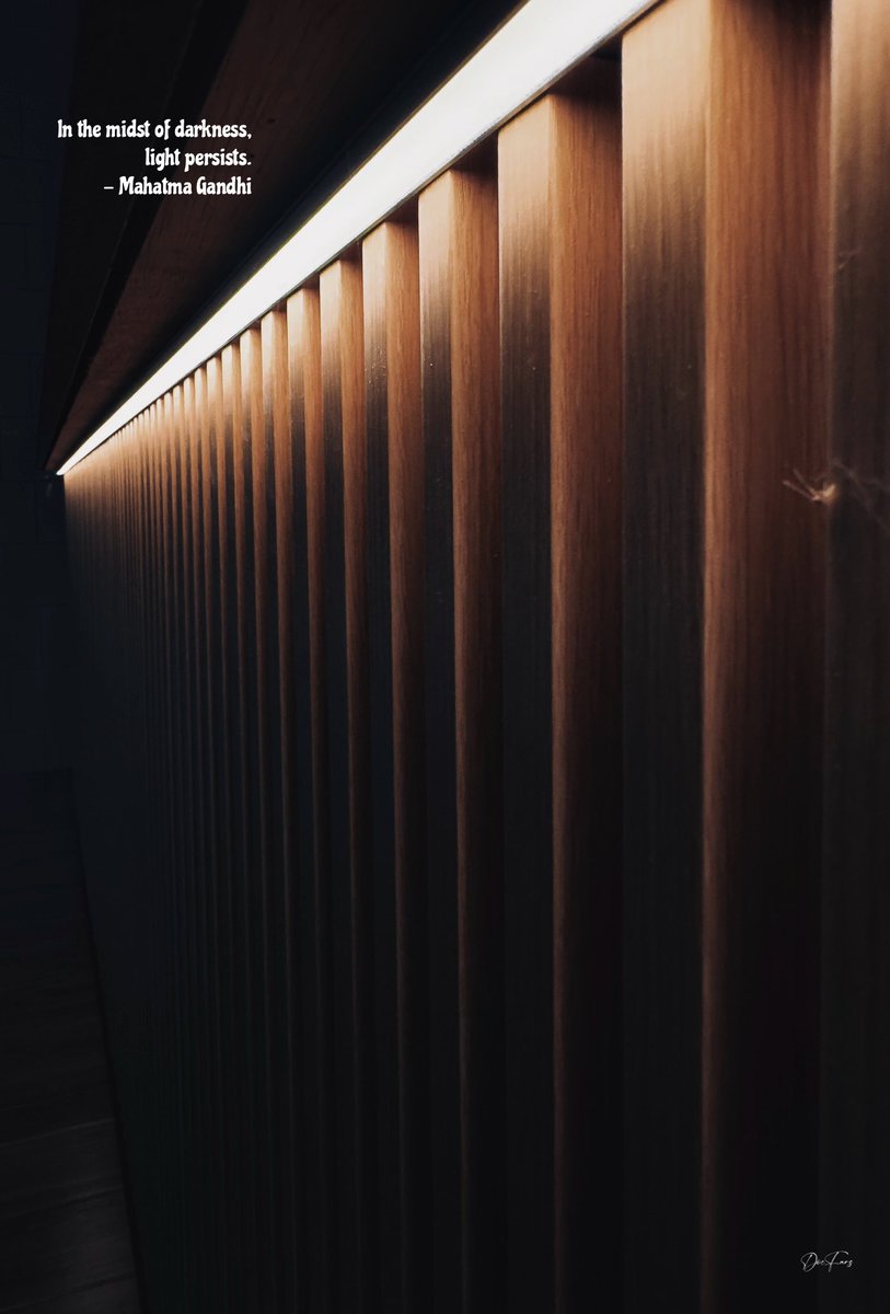 FARISSAHARDIN's tweet photo. Without darkness, nobody will appreciate the present of light🕯️

#streetphotography #mobilephotography #photooftheday #PictureOfTheDay #photographicart https://t.co/gv1qPPKJ5P