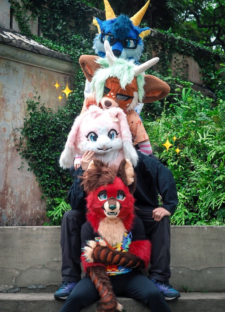 Kuvonkiel's tweet photo. Animal totem🗿🔥
🐺: @xeznom
🦌: @stephenwintre
🐰: @AlexiaDrgn
🦊: @Kuvonkiel
📸: @PoseidonCourt 
#FursuitFriday #FursuitEveryday https://t.co/K9L43jv86x