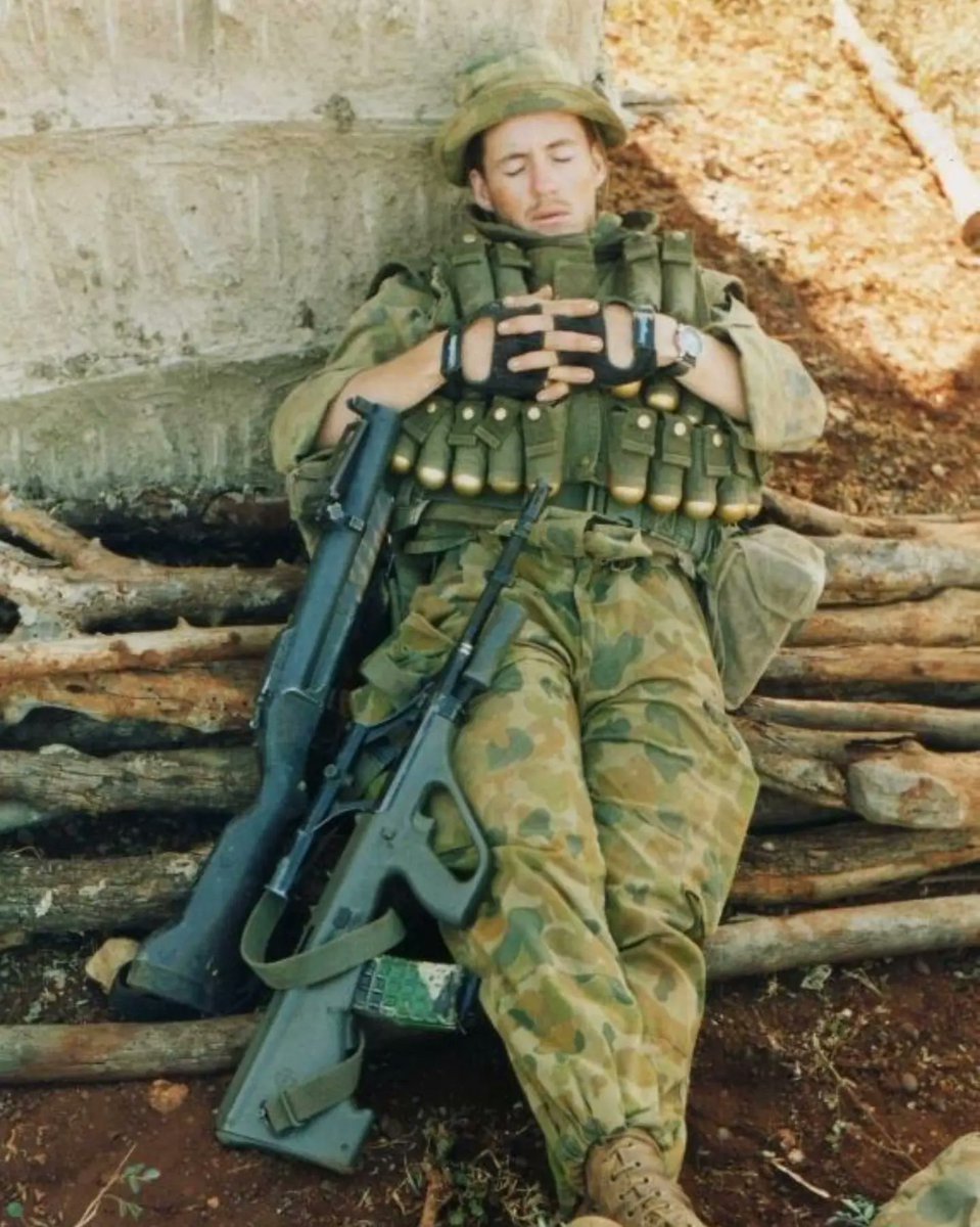 Coralseaco's tweet photo. The M79 grenade launcher. Affectionately known as the "wombat gun" in Australian service. https://t.co/Su5IxszNb1