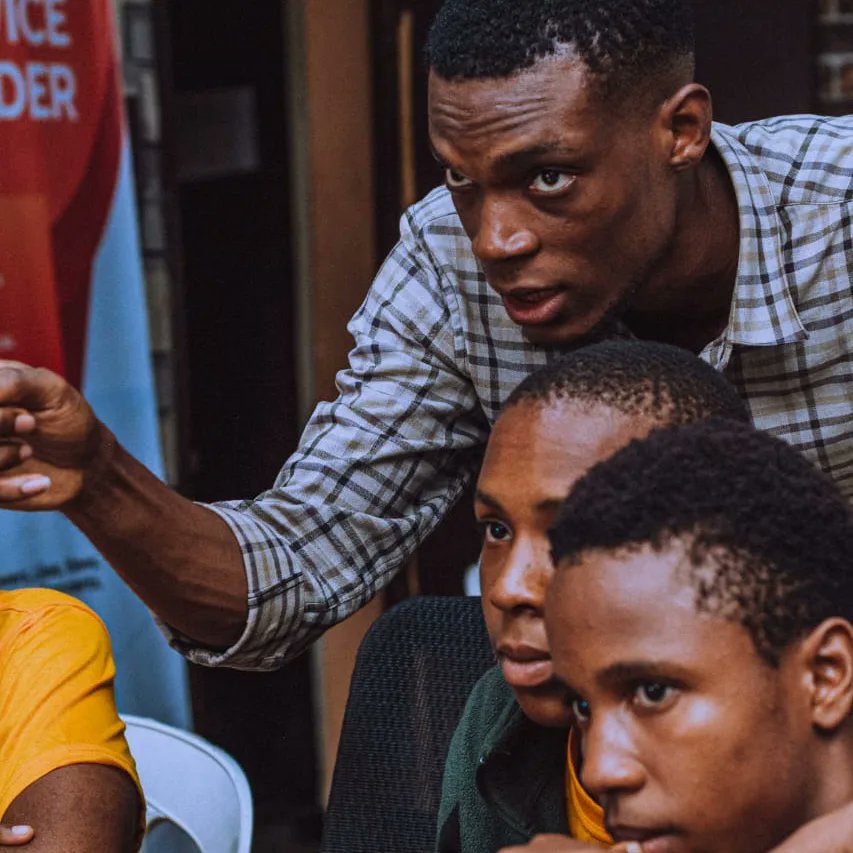 ches_found's tweet image. Our tutors at the CHES Empowerment Foundation Summer Tech Bootcamp are good in their delivery. Much more than tutoring, they coach, render assistance whenever necessary and support each student to ensure maximum productivity

#Tech #summertechbootcamp #webdeves #ches