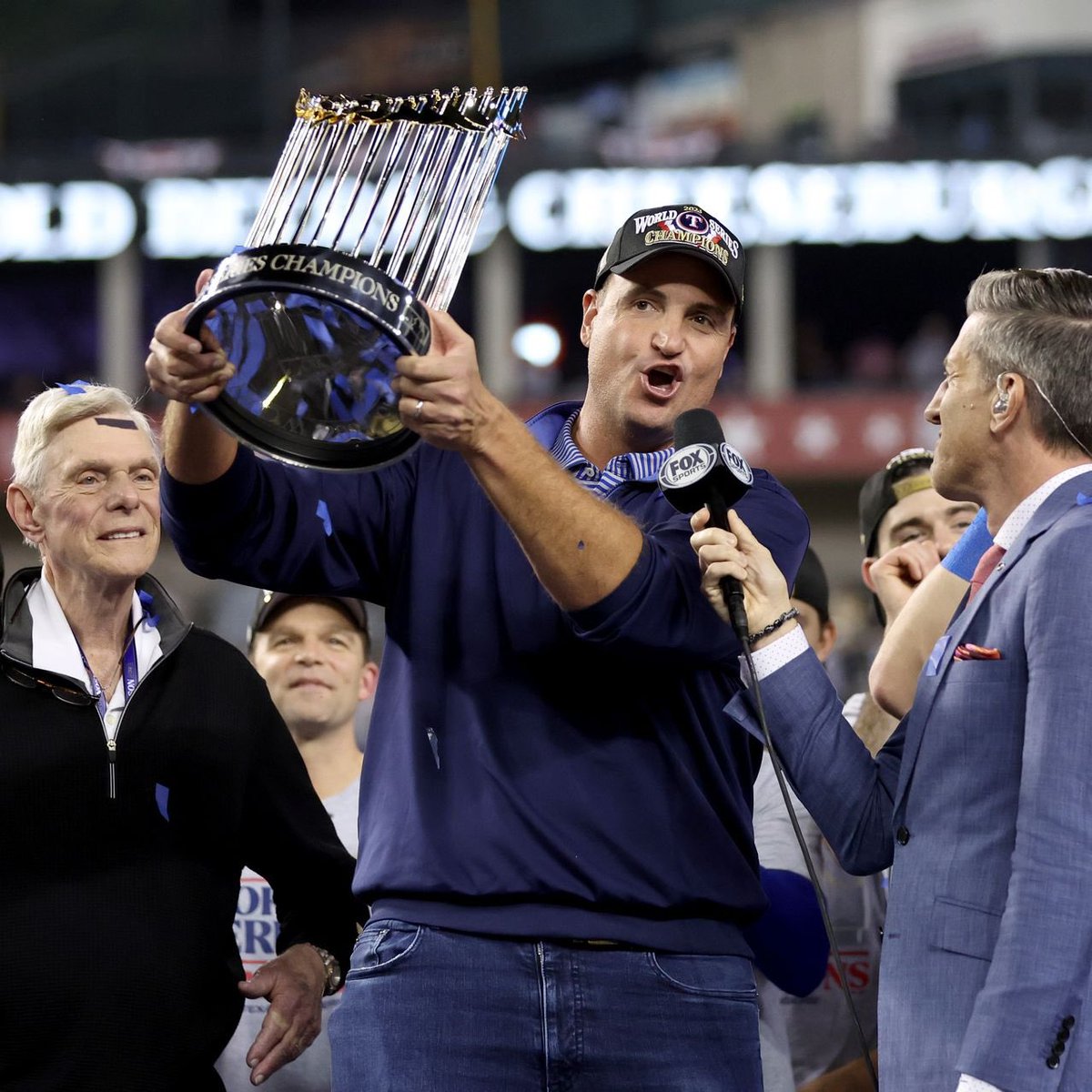 MLB Deadline News tweet media