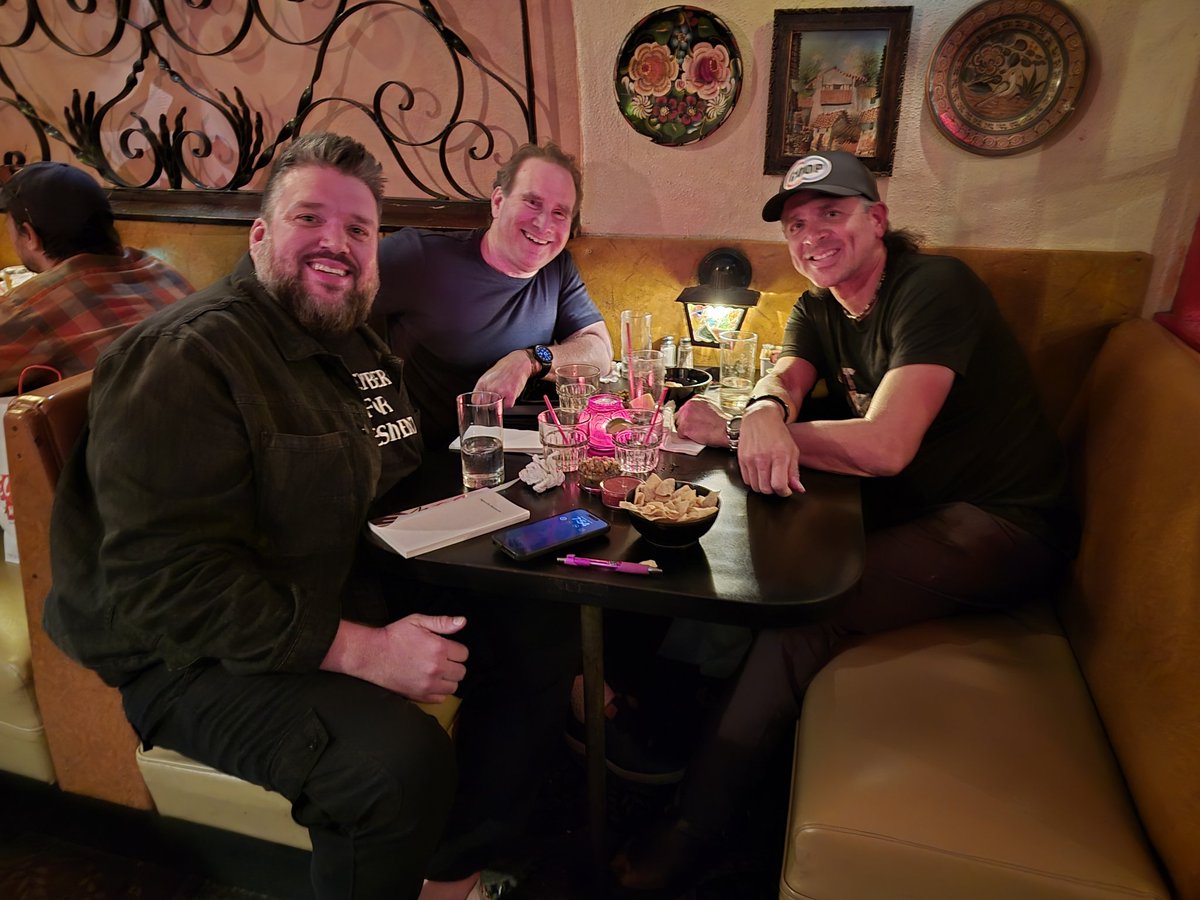 . <a href="/Hdilla/">Henry Darrow McComas 🏕️</a> and I had the great honor of taking horror master <a href="/SGJ72/">Stephen Graham Jones</a> to dinner at El Coyote. A fantastic time was had by all! Go buy "I Was a Teenage Slasher" if you haven't done so already