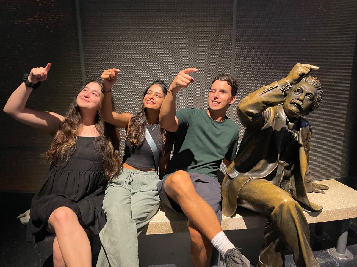 A couple of physics researchers hanging out after #AAPM2024