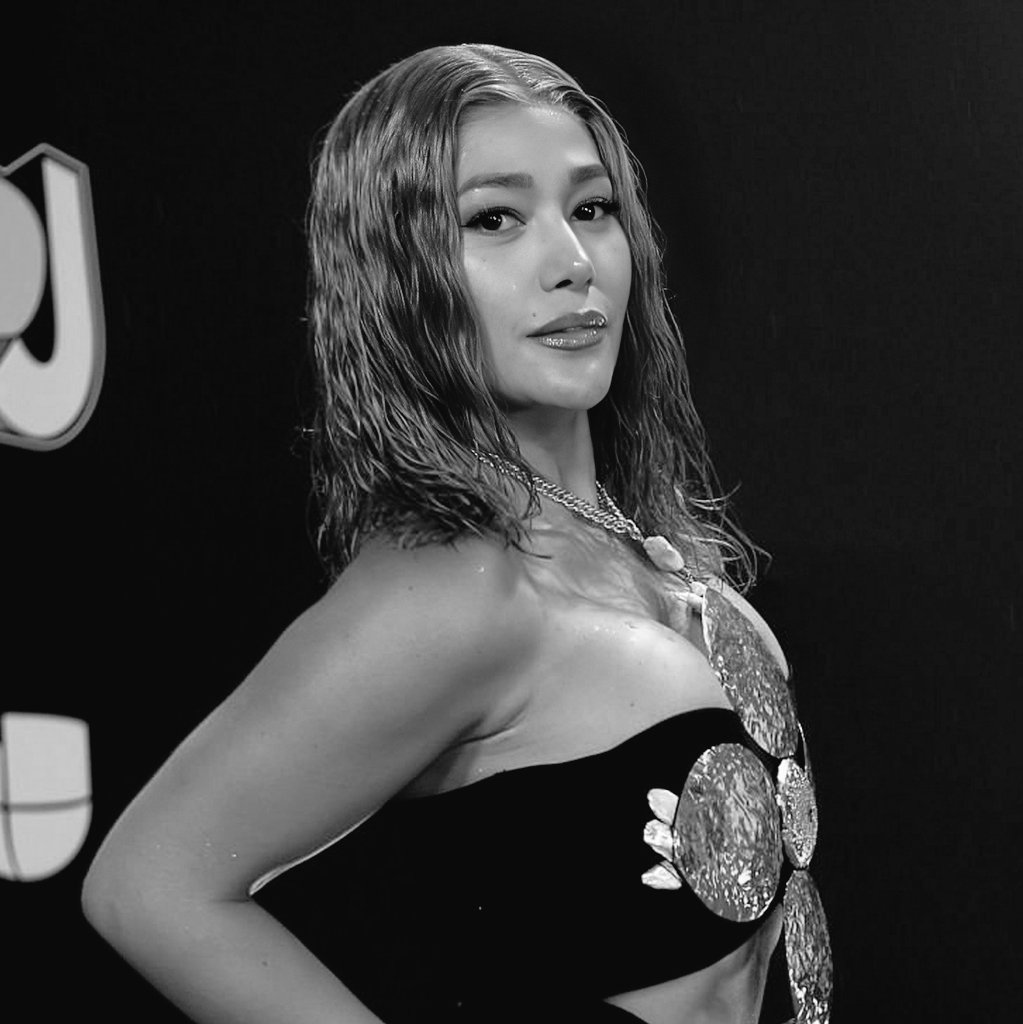 farianabrasil's tweet photo. Billboard enaltece Fariana e sua versatilidade: Os números falam, “não há dúvidas que ela está tendo o seu momento(...)” https://t.co/ZK3lyfZEST