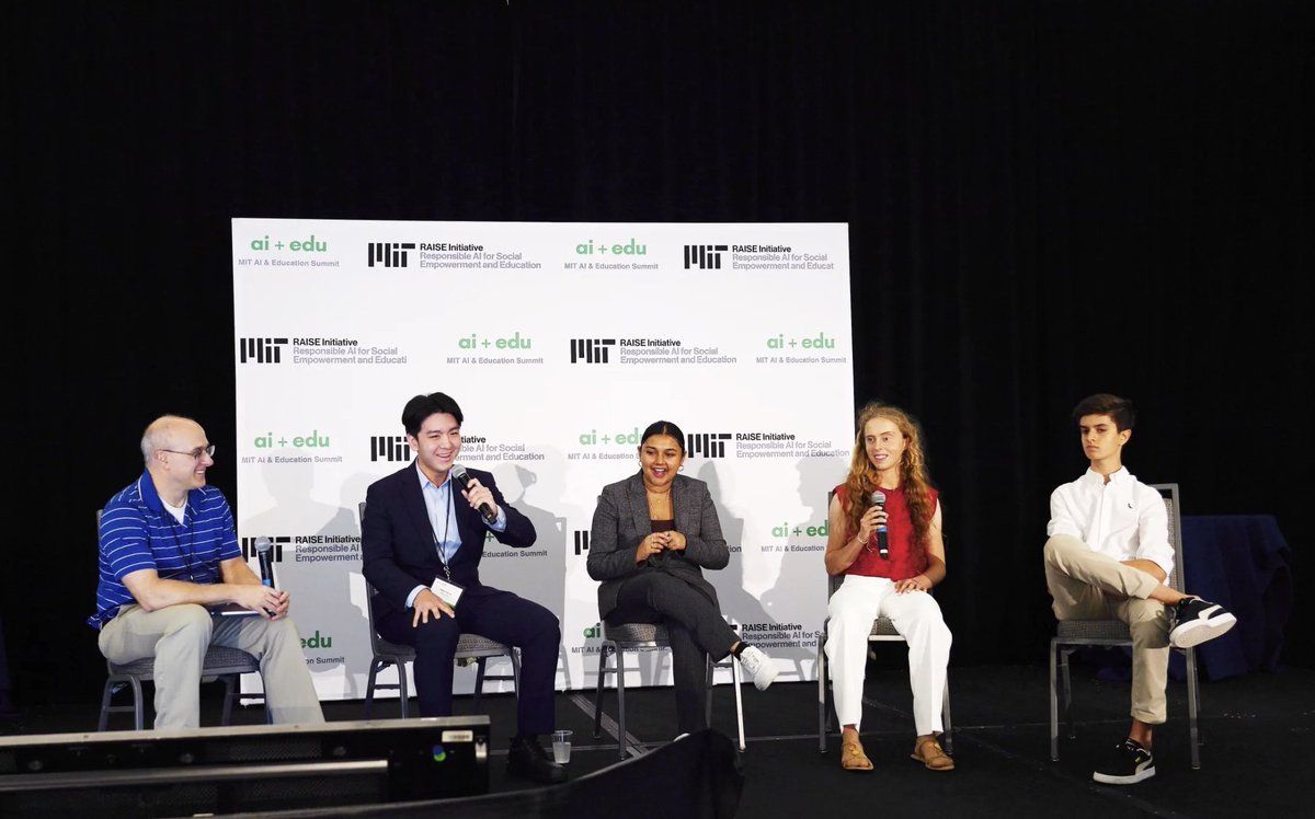 MIT App Inventor tweet media