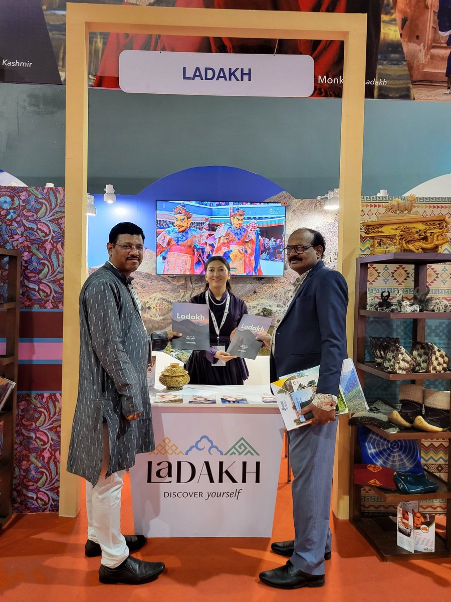 PIBTour's tweet image. Ladakh Tourism is presenting Ladakh's rich heritage and culture at the ongoing 46th UNESCO World Heritage Committee Session in New Delhi.   #VisitLadakh #JulleyLadakh #UNESCO #WHMC #46thWHMC
@tourismgoi @PIB_India @PIBCulture 
@incredibleindia @tourismgoi