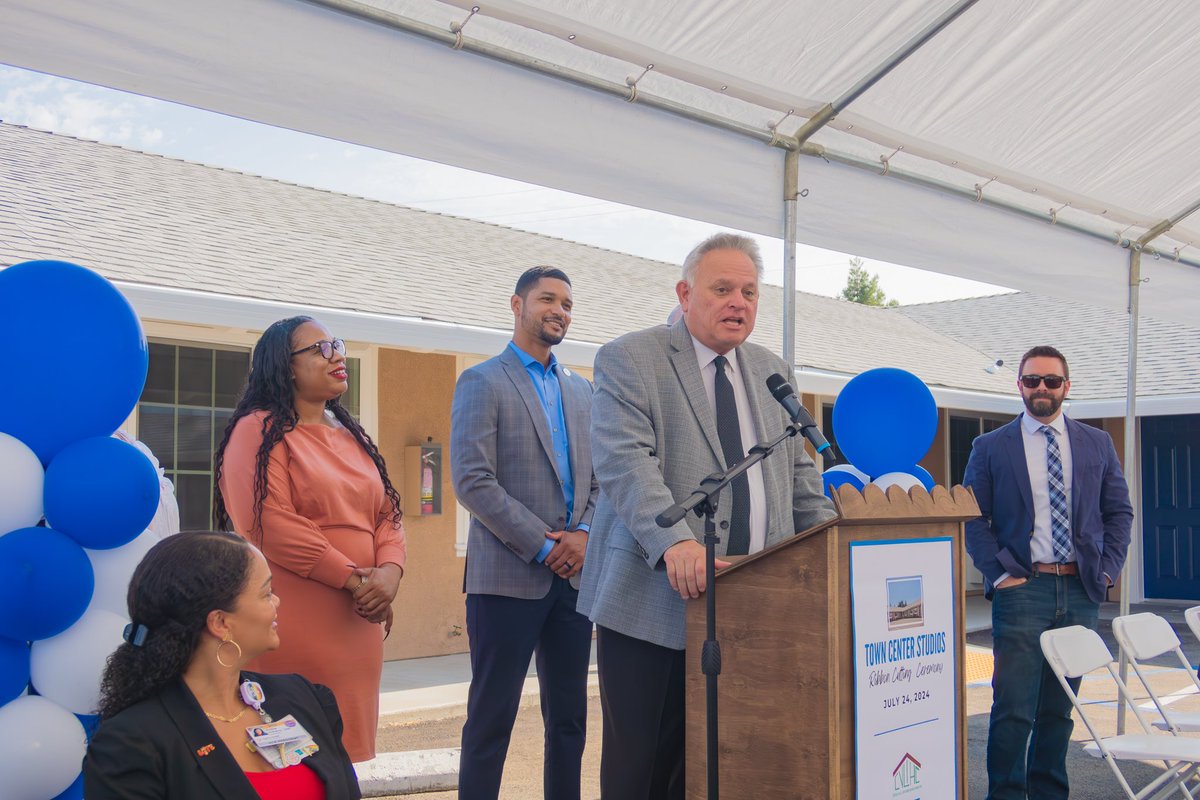 kimwarmsley's tweet photo. Yesterday was a day of celebration as we gathered to mark the historic opening of Town Center Studios. This ribbon-cutting ceremony is not just a formality but a powerful symbol of hope and progress for Stockton. https://t.co/OhECQMkVzu