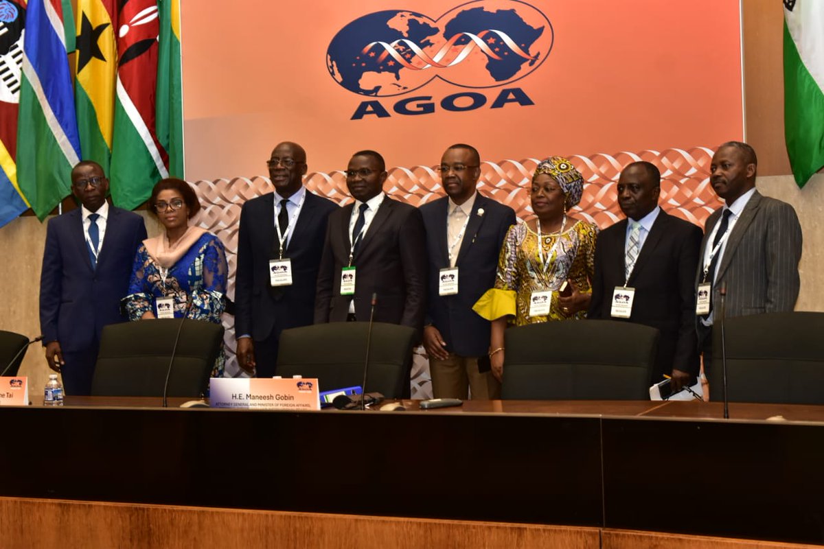 Aigle603482822's tweet photo. Le min du #commext @julienpalukucom a été au Département d'Etat Américain pour approfondir la stratégie #AGOA-AFRIQUE mais aussi d'autres questions vitales pour le continent. la RDC a été solennellement présentée comme l'hôte du 22ème forum AGOA-AFRIQUE à Kinshasa en 2025 https://t.co/DOzKOEkKXZ