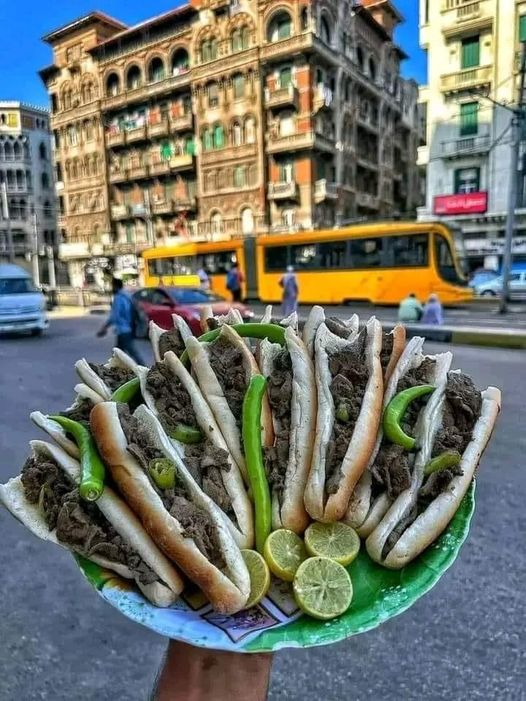 Alexandria_egy1's tweet photo. اكلت فين احلى سندوتش #كبدة_اسكندرانى ؟؟ https://t.co/4g1LxG4Wtj