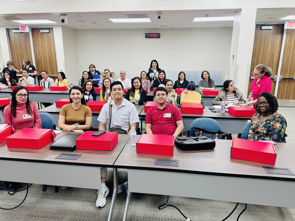 Nochoa_edu's tweet photo. Finally, we have the chance to meet and welcome our international teachers in person! We are thrilled to support you as you make Houston and Aldine ISD your new home. As I oversee your time here, I am genuinely excited to see the incredible impact you will make in our schools.#HR https://t.co/CnLsZWtCDR