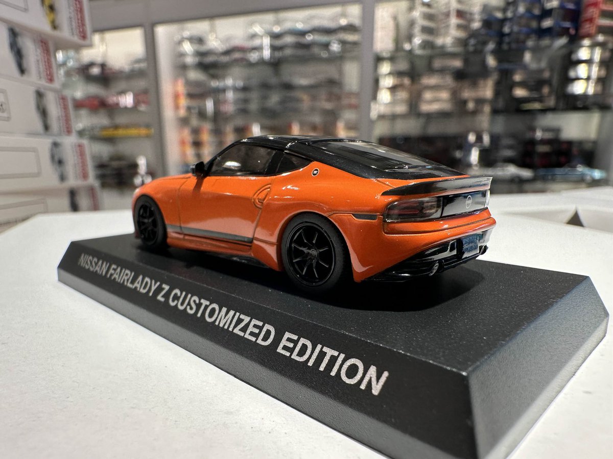 Here's a closer look at Kyosho's Orange Fairlady Z from the Kyosho