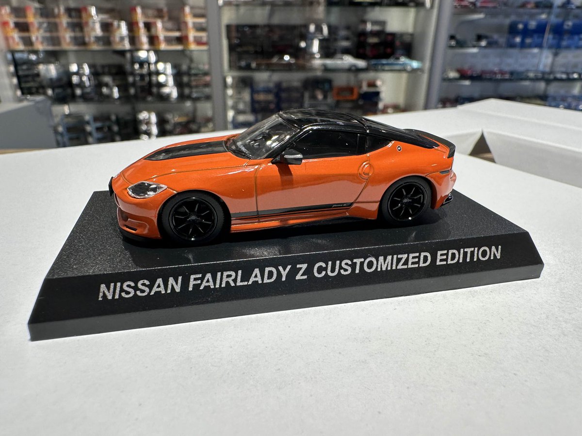 Here's a closer look at Kyosho's Orange Fairlady Z from the Kyosho